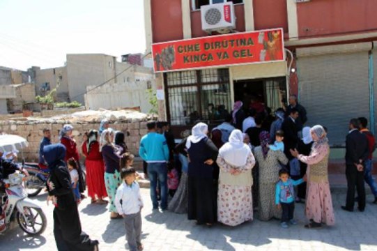 Nusaybin'de Polis, Yöresel Kıyafet Atölyesini Bastı