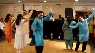 ‪Group Dance for Kinza & Fahad_s Mehendi‬‏
