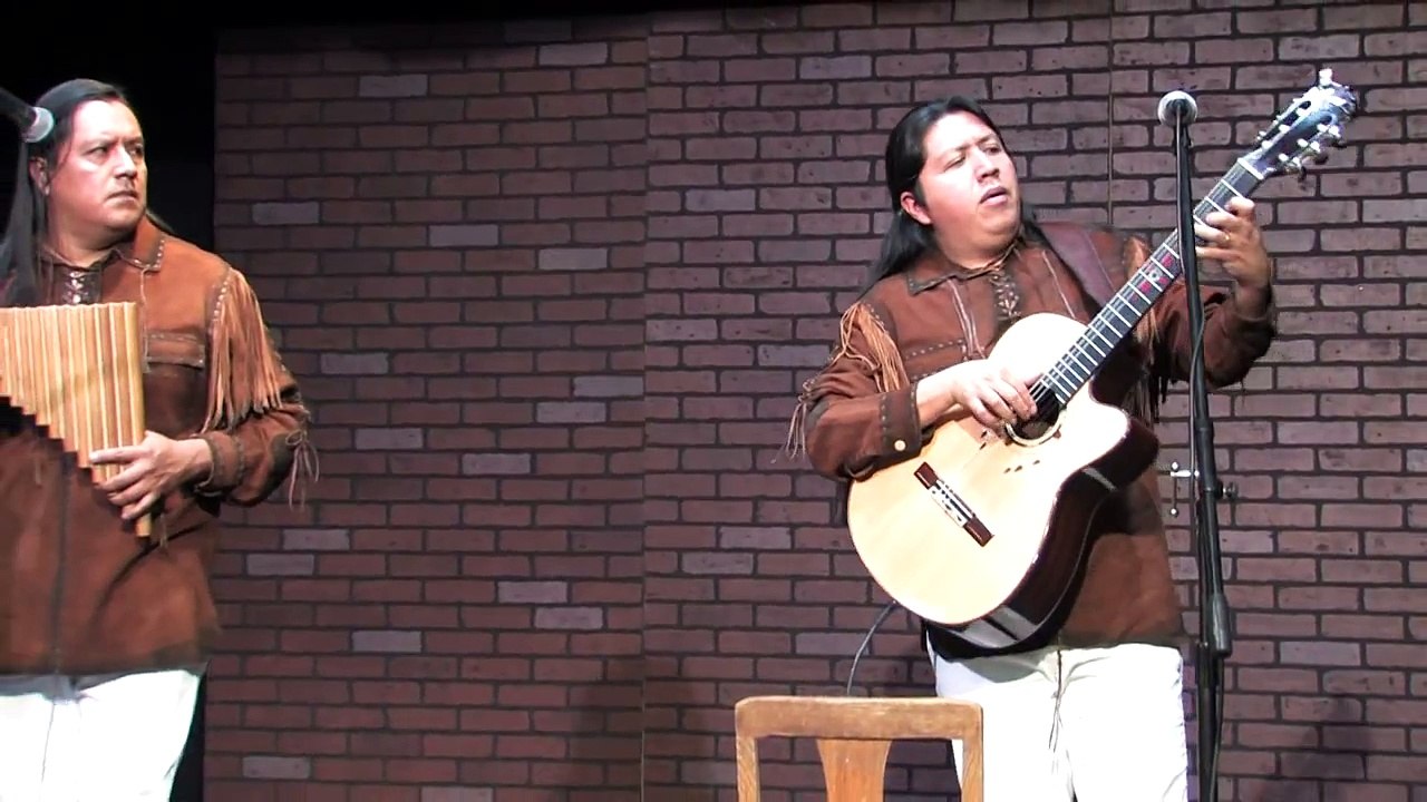 Blue Spanish Eyes Arranged by Inka Gold