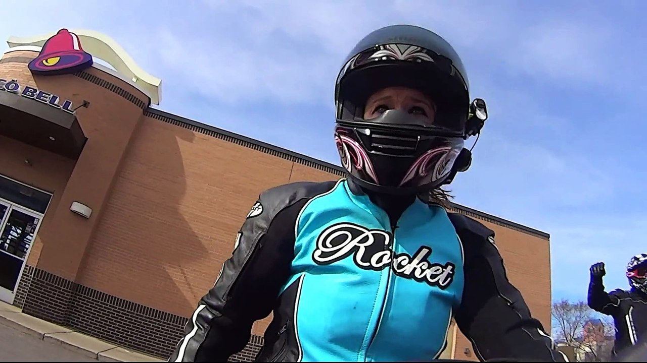 Female sportbike rider, Girl riding gsxr-600