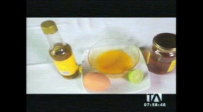 Trucos caseros para combatir la caspa