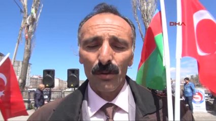 Kars'ta Stk'lar Papayı Kınadı