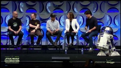 BB-8 sur scène pour la « Star Wars Celebration 2015 »