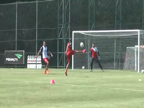 Treino do Tricolor tem 'chuva' de belos gols