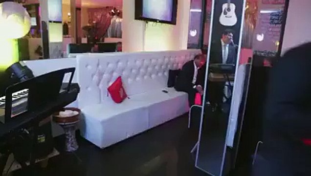 مشهد مسرب للرئيس السابق المنصف المرزوقي في إحدى الملاهي