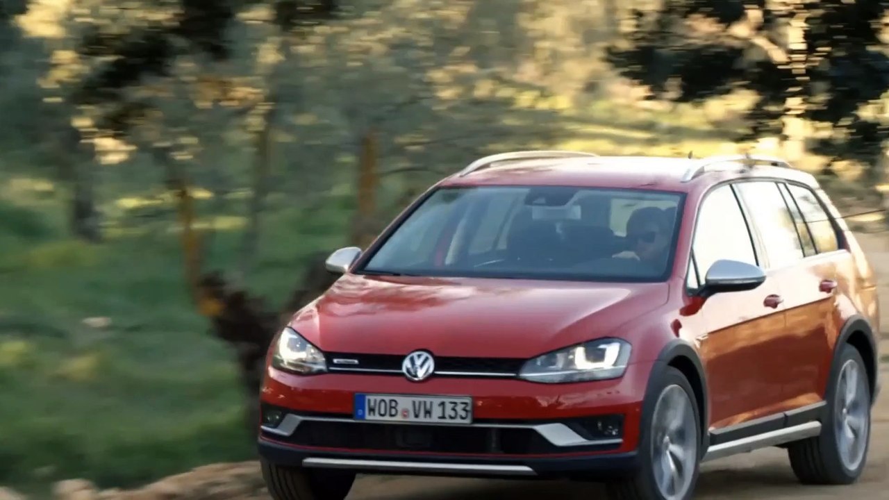 EM MOVIMENTO Volkswagen Golf Alltrack 2015 4Motion 110 cv-184 cv