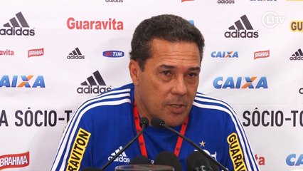 Luxemburgo comemora volta de Everton e elogia Paulo Victor