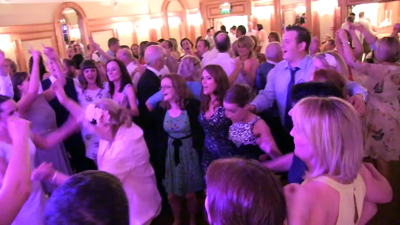 Five Piece Wedding & Corporate Band Dublin Ireland - Kaye Twins band