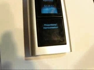 CeBIT : Optimus mini three, Art Lebedev