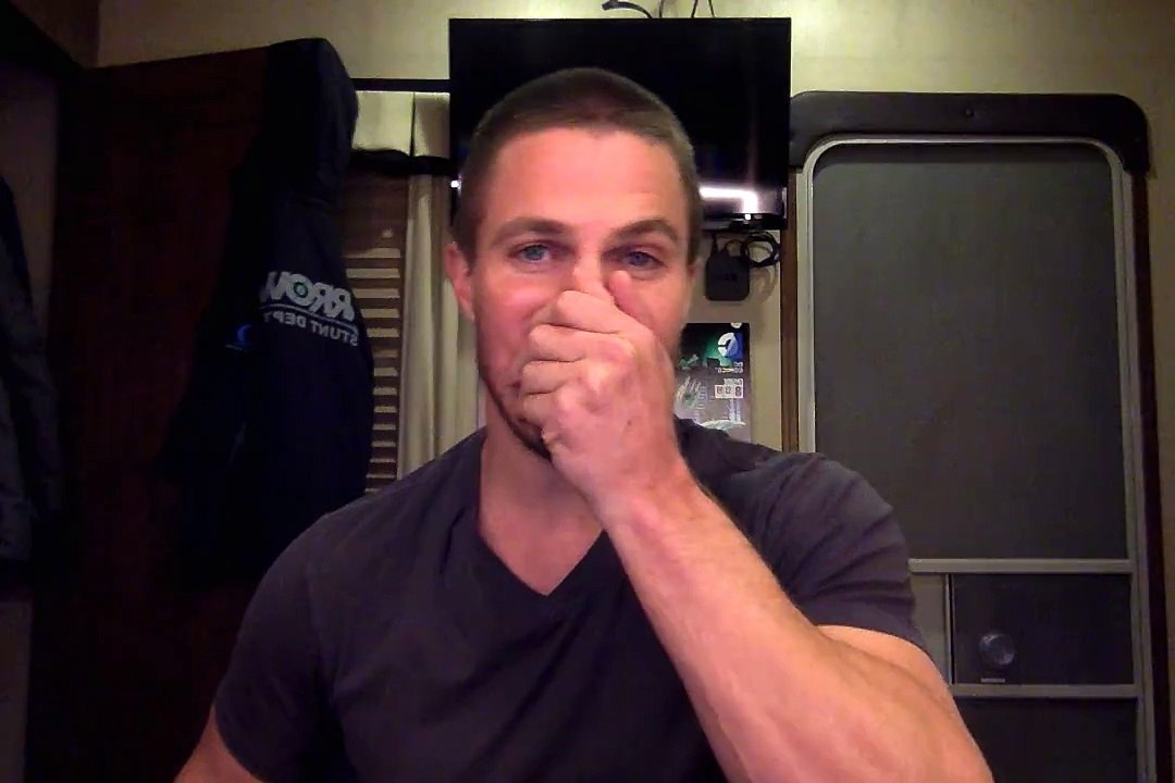 Stephen Amell - As we wrap up Season 3, a very quick thank you.