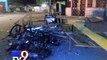 Mob attacks cops, sets 7 vehicles afire; four police officers injured - Tv9 Gujarati