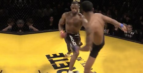 Amatör Dövüş Maçında Bir Tekme Attı, Rakibinin Gözünü Çıkardı