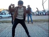 Great Street Dance by a Little Kid - Lahore Lahore Aye