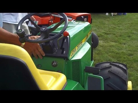 Custom John Deere Garden Tractor at Little G 2010