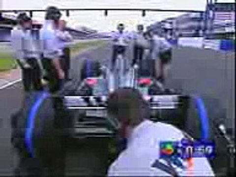 McLaren formula one car vs. road cars