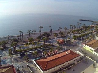 Petit déjeuner avec vue sur mer