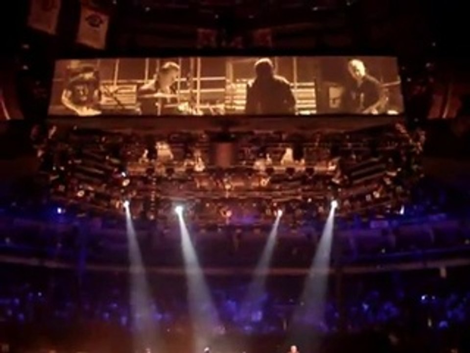 U2 - Beautiful Day Live
