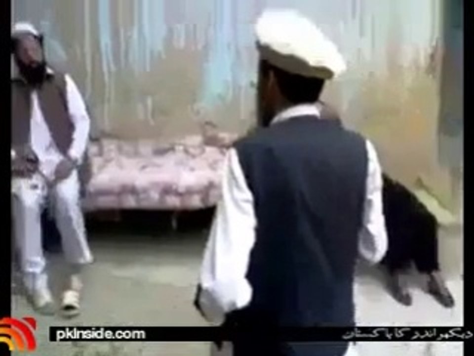 Buahahahaha........ Very Funny Pathans video
