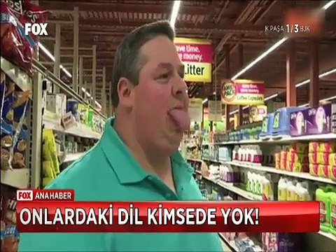 Onlardaki dil kimsede yok işte dünyanın en büyük diline sahip baba kız