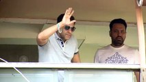Aww! Salman Khan feeds Monkeys   On the sets of Prem Ratan Dhan Pa y o  HD