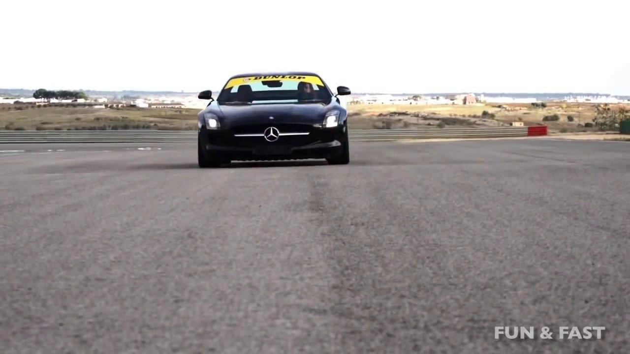Drag race Mercedes SLS AMG vs. Porsche 911 Turbo S vs. Lamborghini Gallardo LP4-560