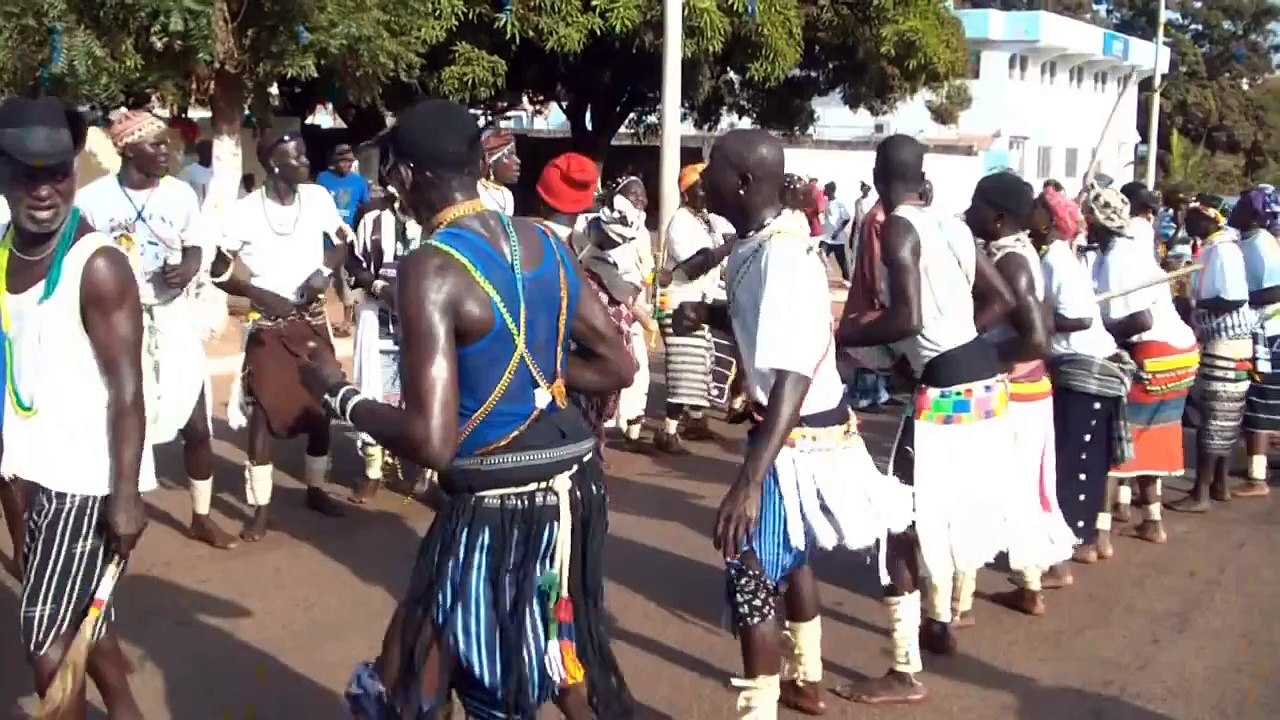 Guinea Bissau CARNAVAL (trailer) - video Dailymotion