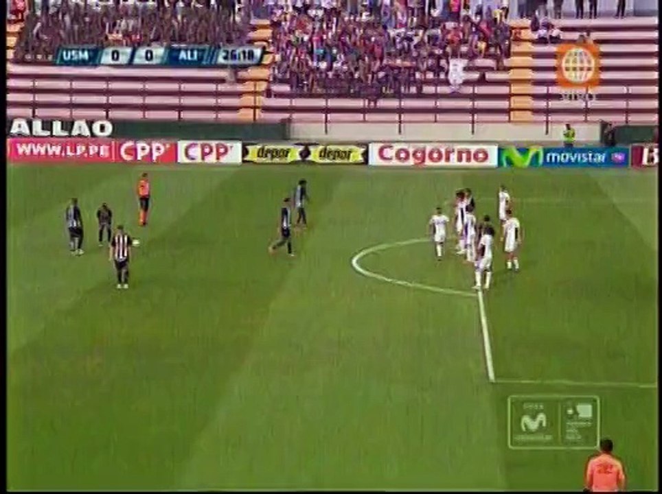 San Martín: Ricardo Farro se metió un tapadón t...
