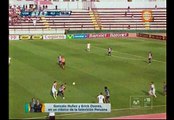 Alianza Lima: Mauro Guevgeozián demoró su ingreso por medias rotas (VIDEO)