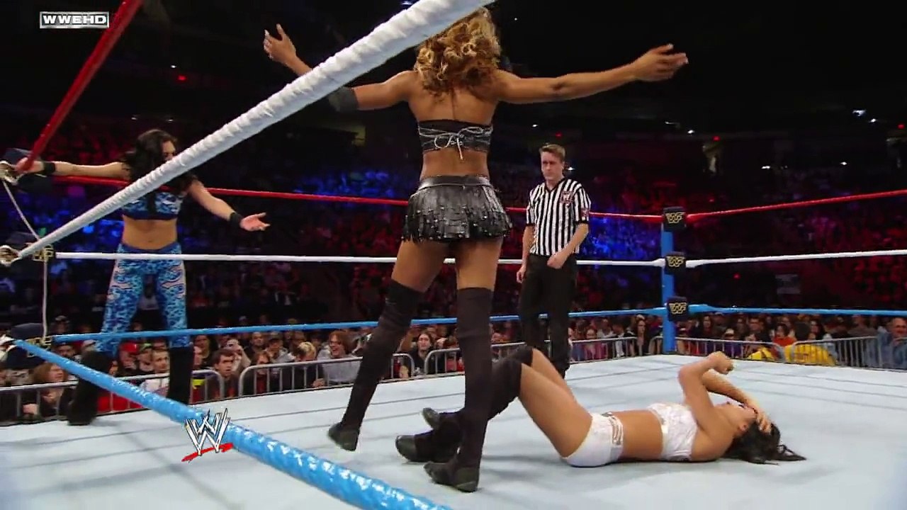 WWE Superstars: Melina & Gail Kim vs. Alicia Fox & Maryse
