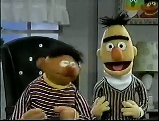 Sesame Street - Ernie's HEAVY and LIGHT game