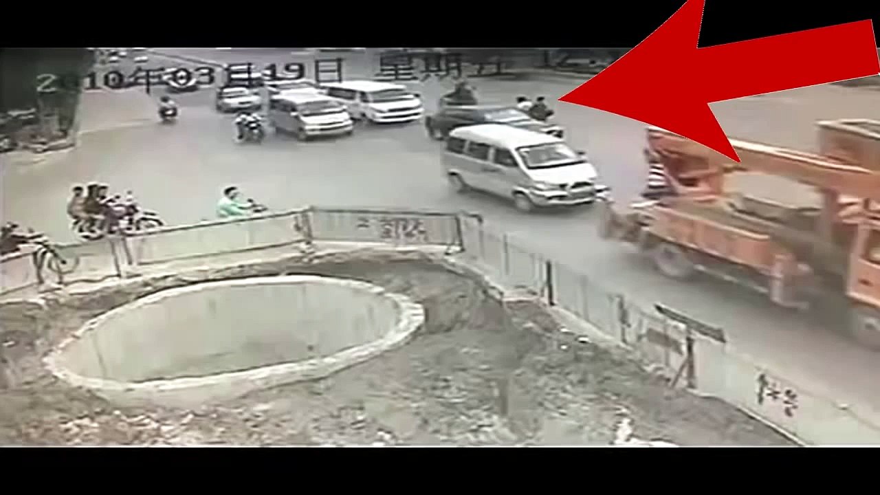طرائف من العالم - ثلاث حوادث في دقيقة واحدة - فقط في الصين هههههههههه
