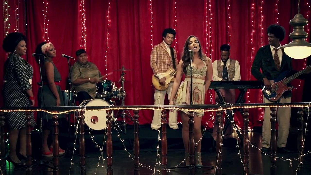 Anitta - Ritmo Perfeito (Clipe Oficial)