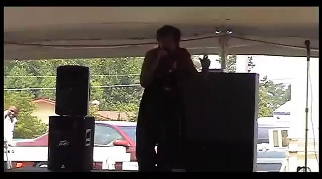 Jan MacDonald sings 'Burning Love' at Elvis Week (video)
