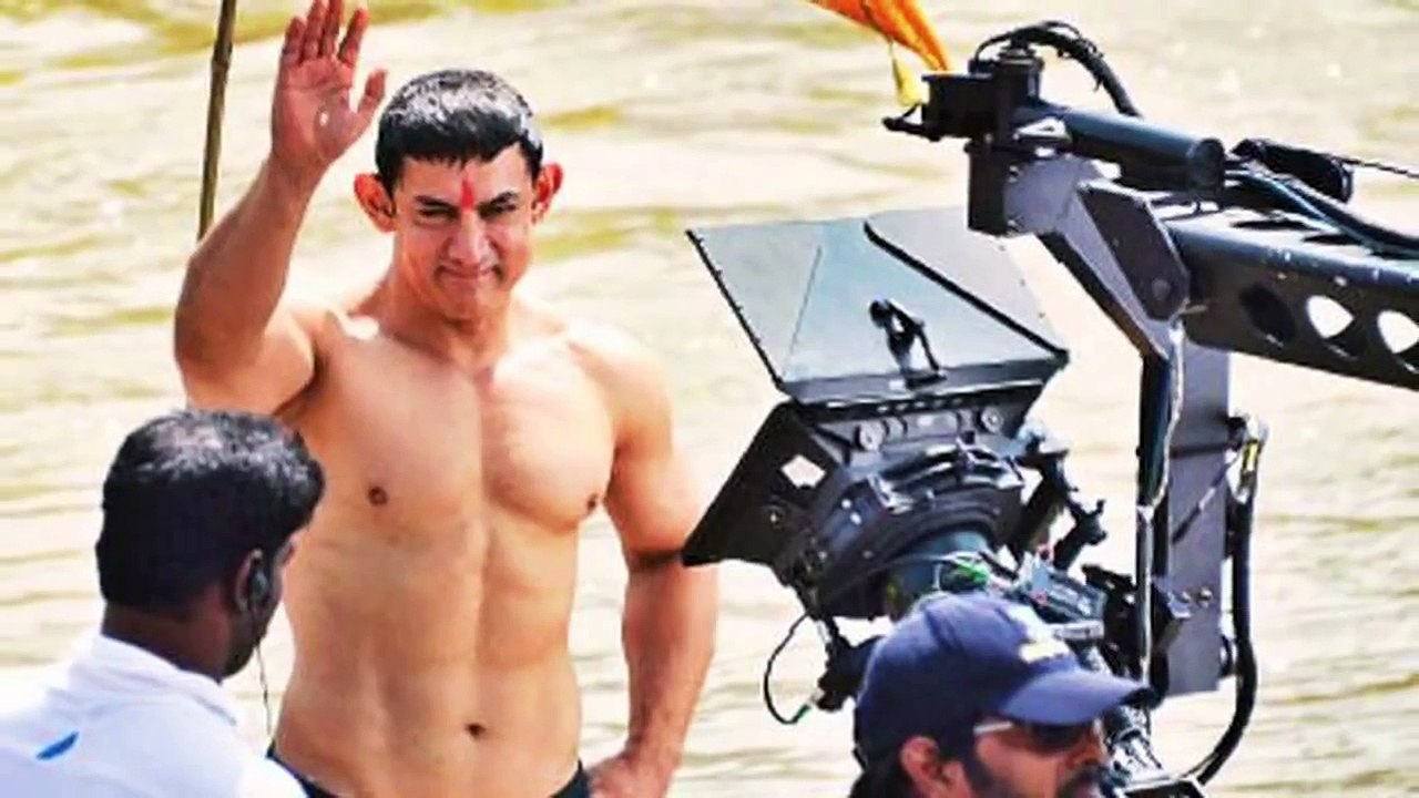 PK   Aamir Khan 8 Pack Abs Body Revealed