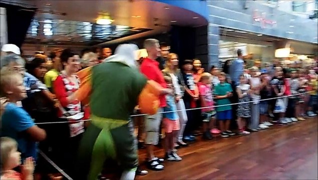 Thiago Campello Clown Juggler Silja Symphony 2014!