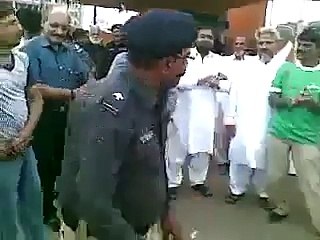 pakistani police dance