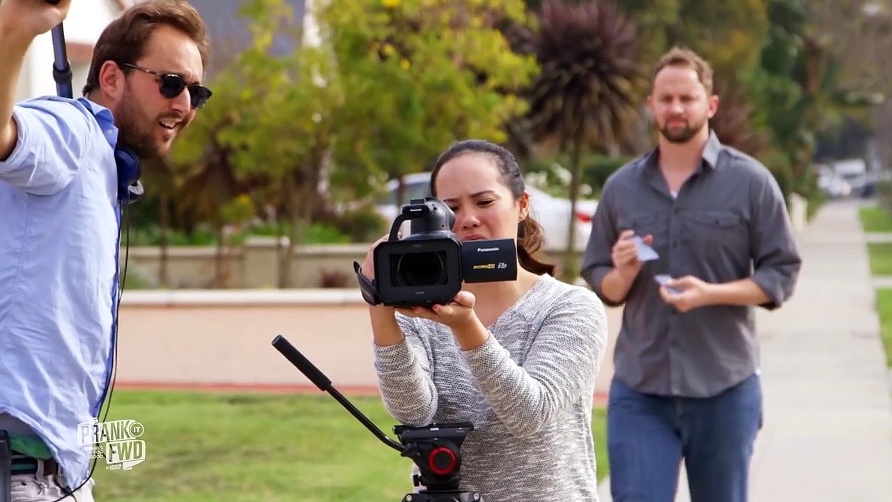 Married at the Movies - Couple Surprised with Life-Changing Dream Wedding - Prank it FWD