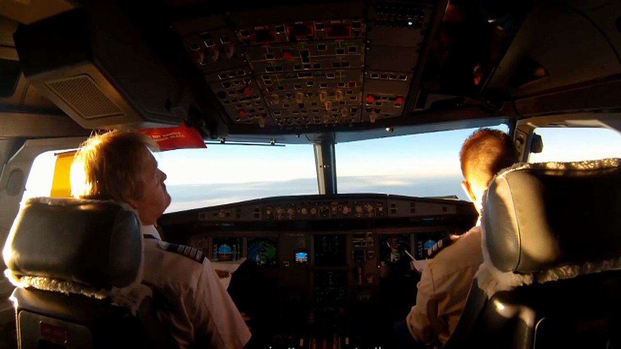HD Full flight in the Airbus Cockpit What a view
