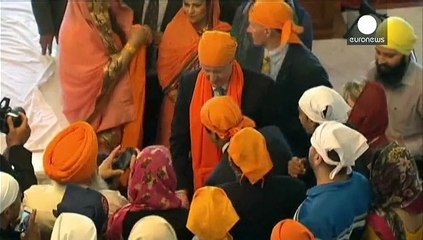 Βρετανία: Προεκλογικός αγώνας με Σιχ, Γκάντι και αριστερά δημοσιονομικής πειθαρχίας!