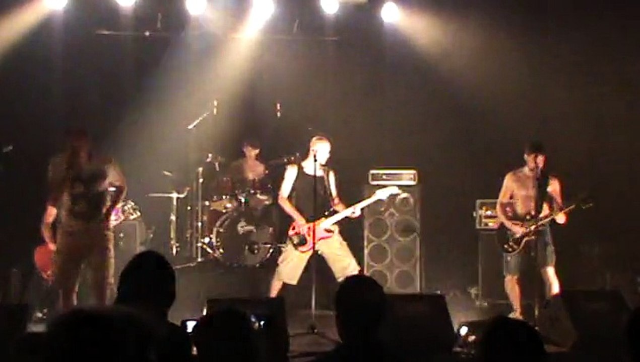 CHUX BOLLOX au Cargö de Caen 18 04 2015 part 1