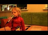 Лиза Перминова, 5 лет. Рюмка водки. avi