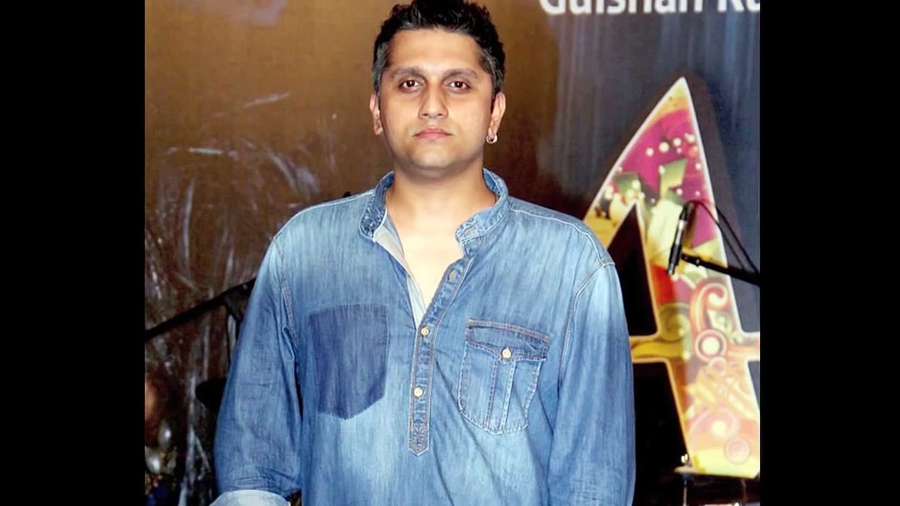 Ekta Kapoor Bra Exposed Through Shirt