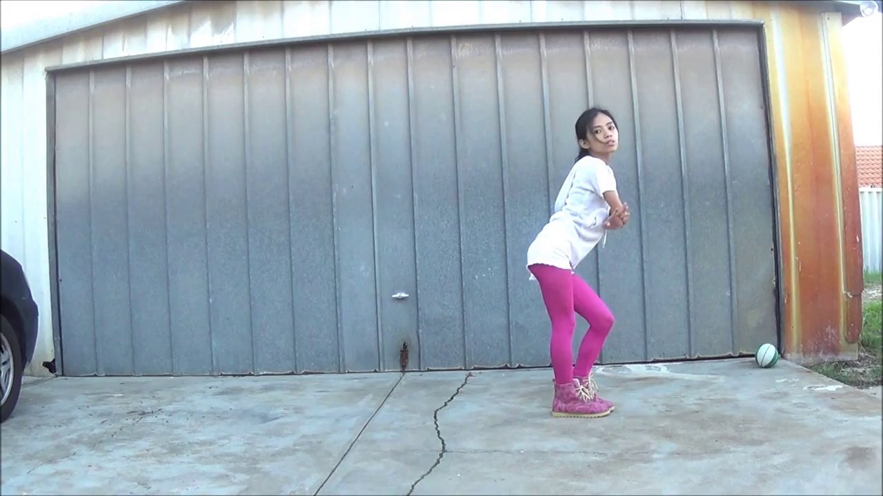 ROSELYN CLC - Pepe Dance Cover