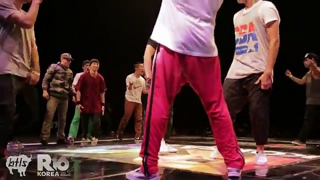 Massive Monkees USA vs Jinjo Crew KOREA _ R16 bboy crew semi-final battle 2012 _ YAK FILMS - YouTube
