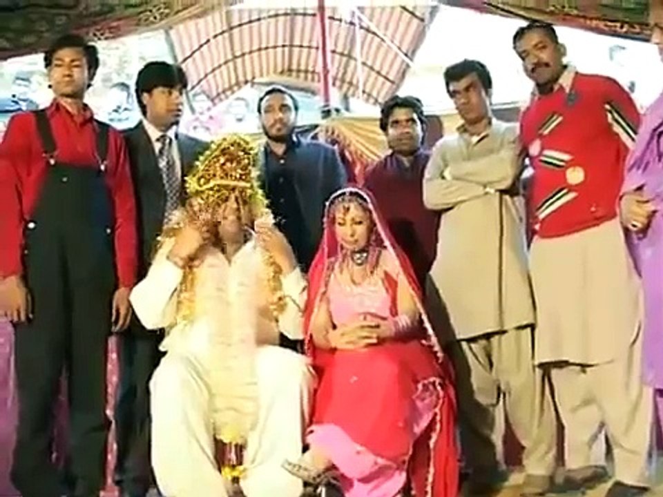 Funny Punjabi Song - Parodi of song 'Manno gal nal la lay nishani yar di tenu sambh sambh rakhan' - Best Punabi Songs