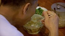 عالم الجزيرة -الصين.. إما الموت جوعاً أو بالتسمم الغذائي