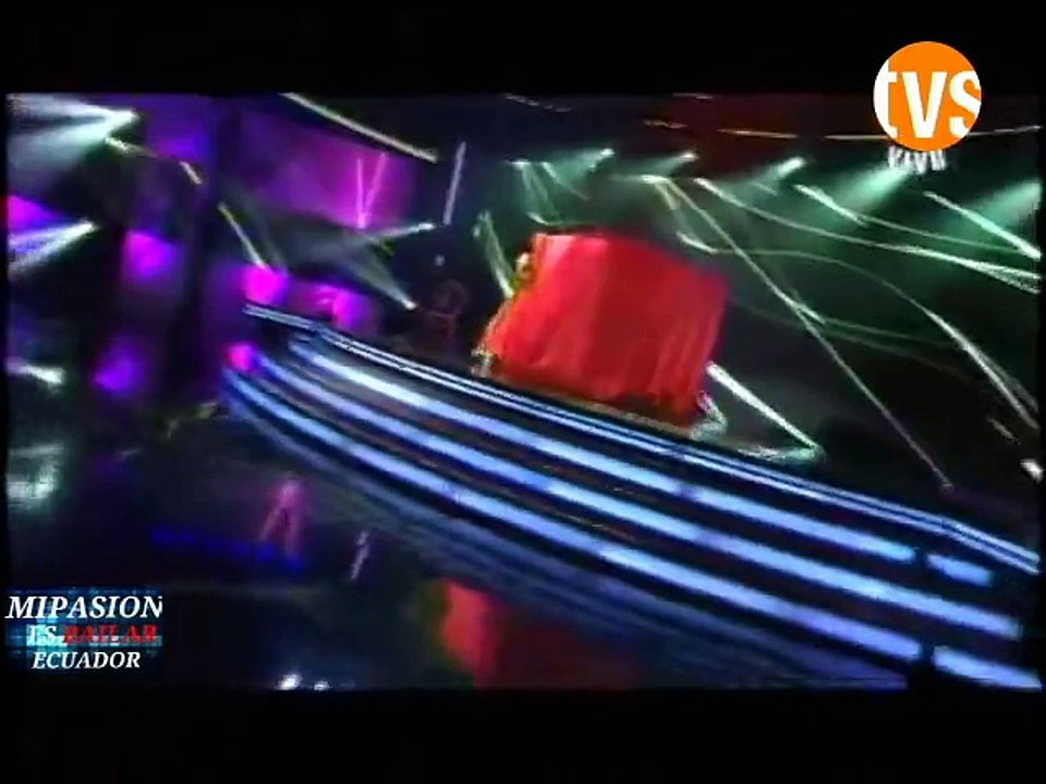 Lindsay Attias DUELO DE STREET POP