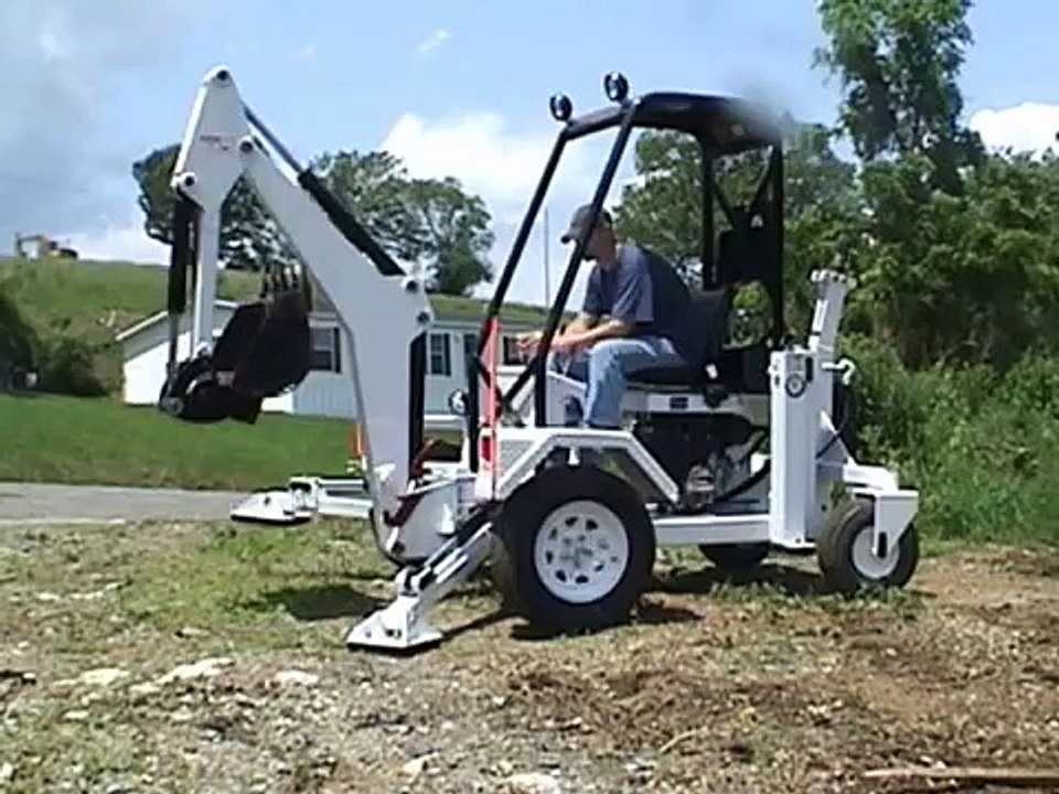 GO-FOR-DIGGER TOWABLE BACKHOE