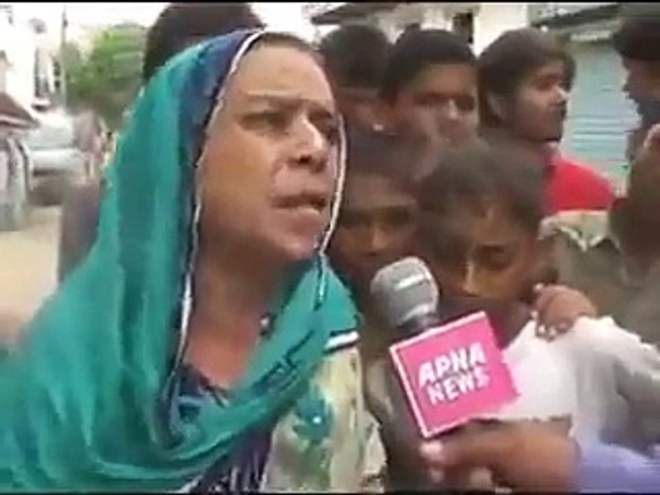 Residents of zero abused women and MQM Altaf-mqm aur altaf hussain ko galiyan apbhi dekheen 9 0 ki rihashi aurat ki vide