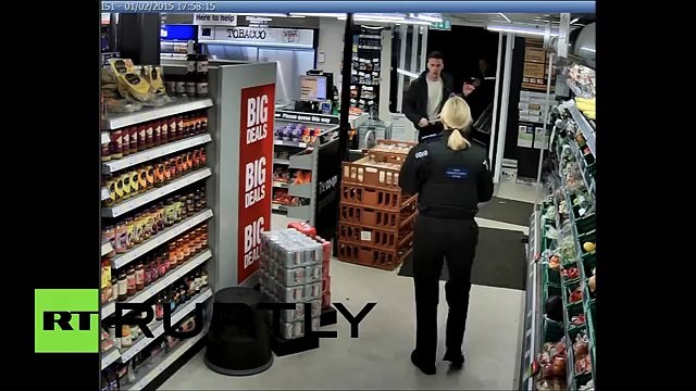 CCTV Knife-wielding robber gets tasered by police